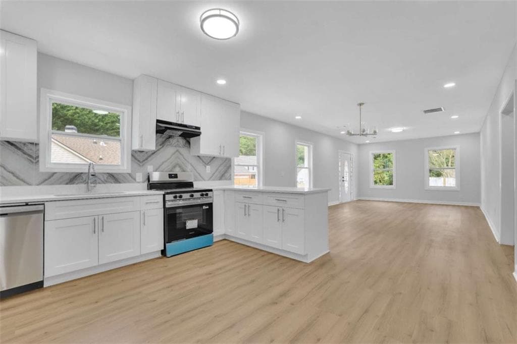 4 bedroom, 5 bathroom, 2,020 sq ft single family residence for sale at 3953 Rhyne Way Se, Smyrna, GA 30080 — photo 9