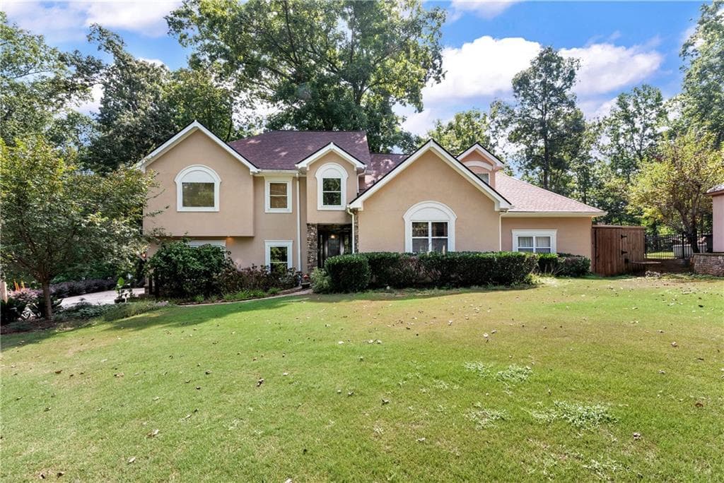 3 bedroom, 3 bathroom, 3,237 sq ft single family residence for sale at 6319 Lakeview Drive, Buford, GA 30518