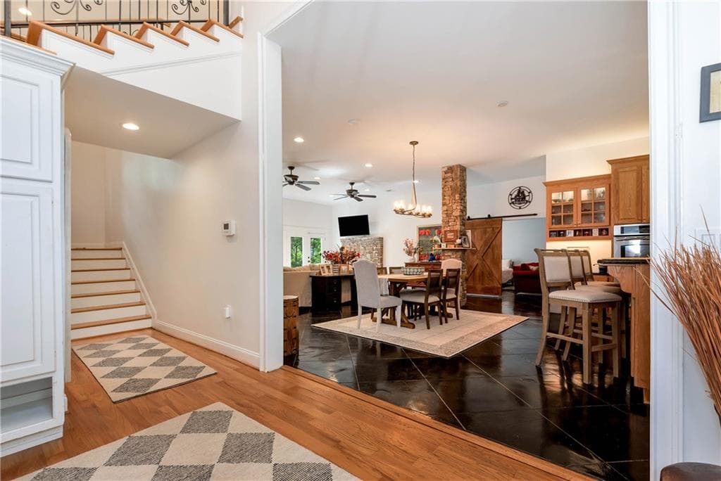 3 bedroom, 3 bathroom, 3,237 sq ft single family residence for sale at 6319 Lakeview Drive, Buford, GA 30518 — photo 3