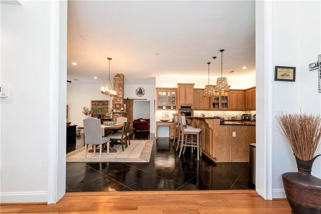 3 bedroom, 3 bathroom, 3,237 sq ft single family residence for sale at 6319 Lakeview Drive, Buford, GA 30518 — photo 4