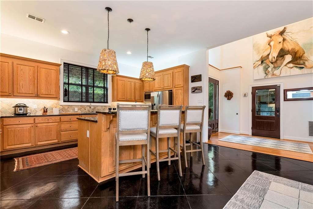 3 bedroom, 3 bathroom, 3,237 sq ft single family residence for sale at 6319 Lakeview Drive, Buford, GA 30518 — photo 9