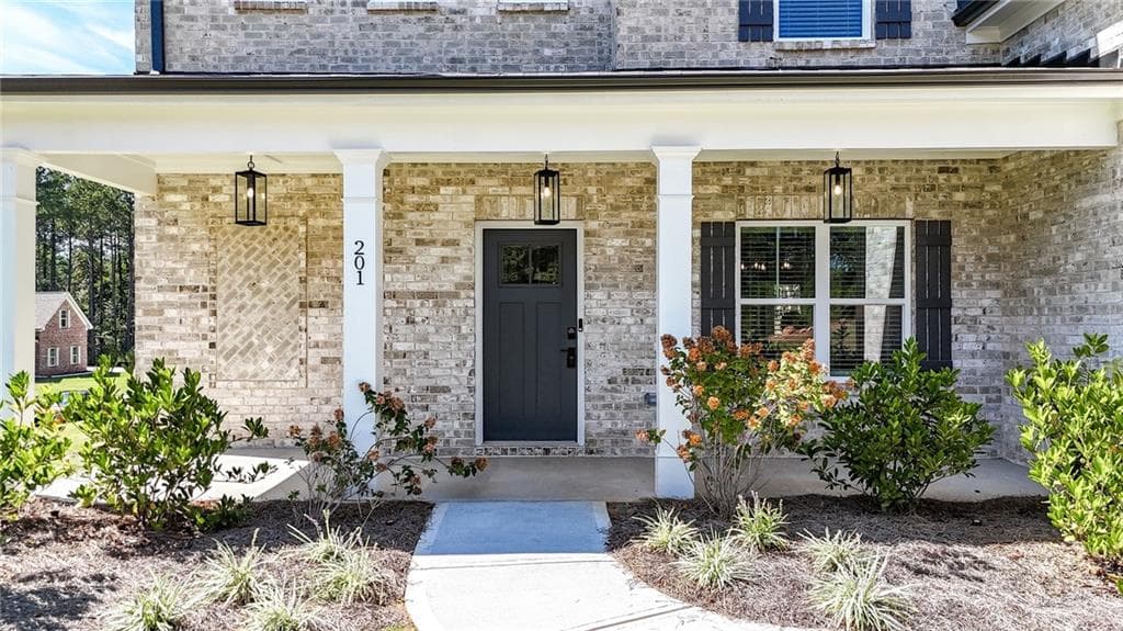 4 bedroom, 4 bathroom, 2,800 sq ft single family residence for sale at 201 Tempo Circle, Ellenwood, GA 30294 — photo 4