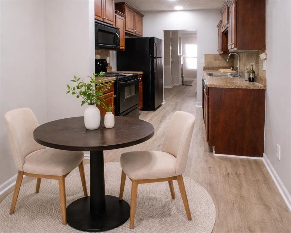 3 bedroom, 3 bathroom, 1,460 sq ft townhouse for rent at 2154 Olmadison View, Atlanta, GA 30349 for $1,895 a month — photo 6