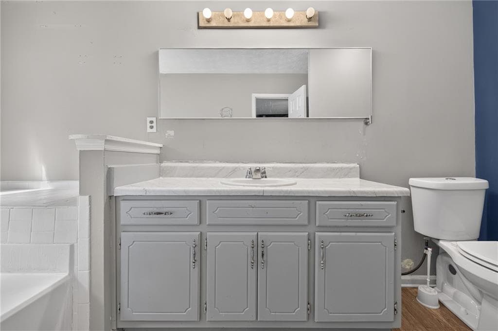 3 bedroom, 2 bathroom, 1,800 sq ft single family residence for sale at 6169 Fay Court, Rex, GA 30273 — photo 4