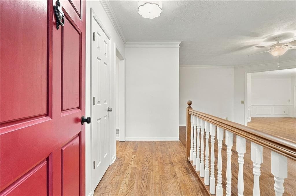 3 bedroom, 2 bathroom, 1,806 sq ft single family residence for sale at 2806 Brookwest Drive, Marietta, GA 30064 — photo 3