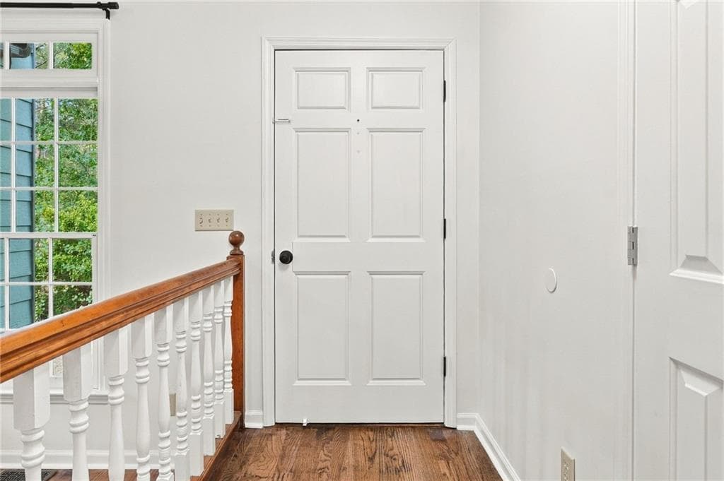 3 bedroom, 2 bathroom, 1,806 sq ft single family residence for sale at 2806 Brookwest Drive, Marietta, GA 30064 — photo 9