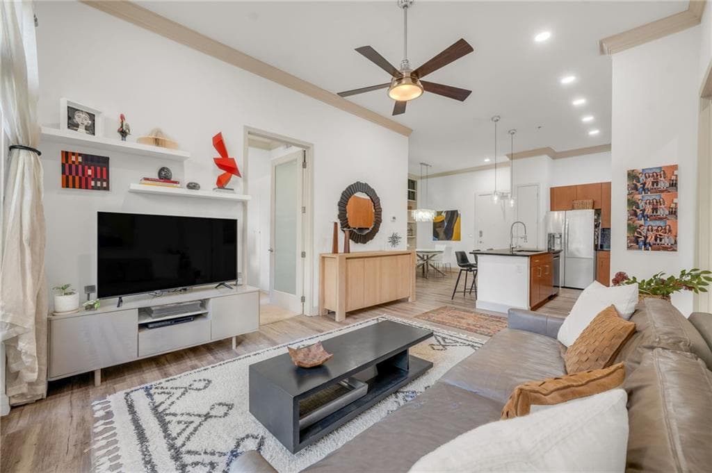 2 bedroom, 2 bathroom, 1,061 sq ft condominium for sale at 711 Cosmopolitan Drive 150, Atlanta, GA 30324 — photo 8