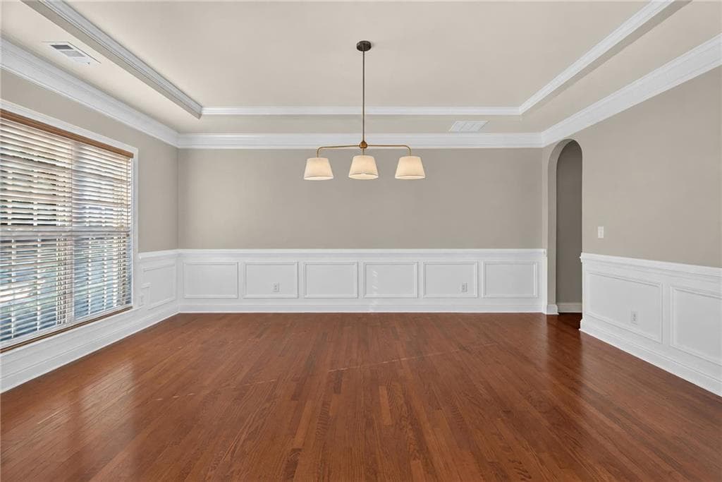 5 bedroom, 4 bathroom, 3,648 sq ft single family residence for sale at 2035 Manor View, Cumming, GA 30041 — photo 6