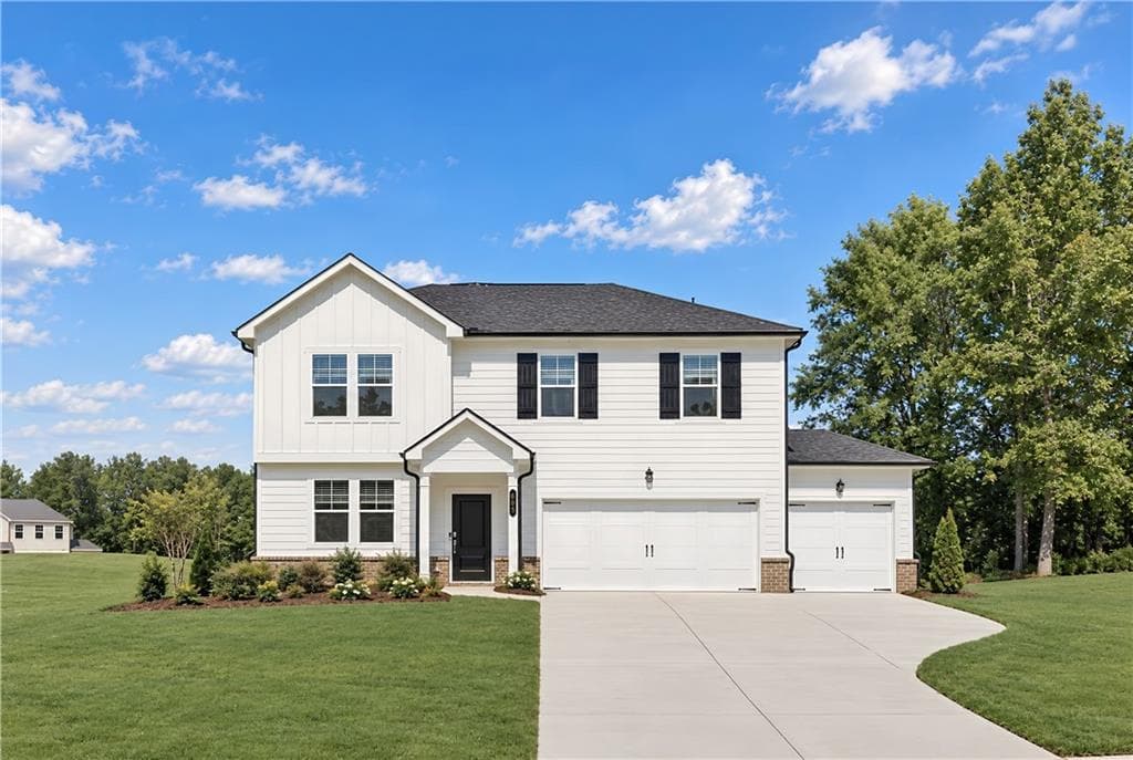 4 bedroom, 4 bathroom, 2,522 sq ft home for sale at 605 Mabry Creek Lane, Jackson, GA