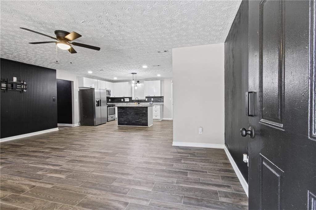 4 bedroom, 2 bathroom, 1,176 sq ft single family residence for sale at 1096 Greendale Lane, Jonesboro, GA 30238 — photo 7