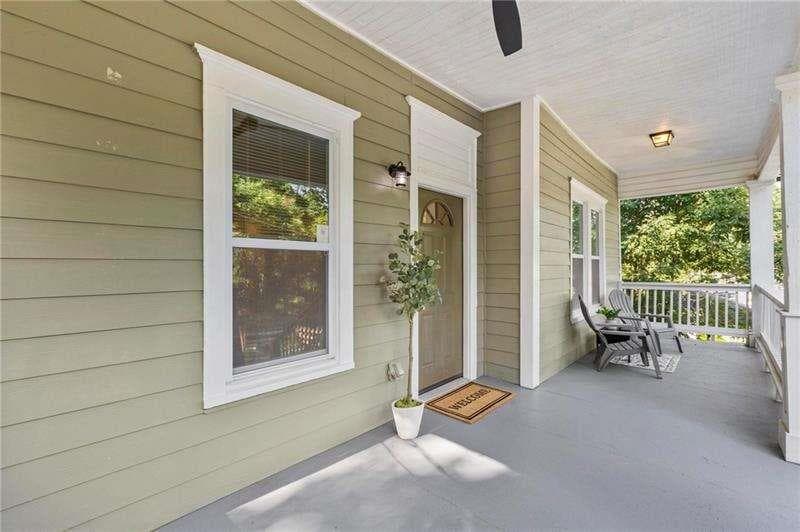 3 bedroom, 2 bathroom, 1,052 sq ft single family residence for sale at 2158 Wingate Street, Atlanta, GA 30310 — photo 3