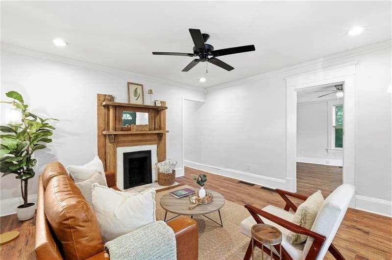 3 bedroom, 2 bathroom, 1,052 sq ft single family residence for sale at 2158 Wingate Street, Atlanta, GA 30310 — photo 6