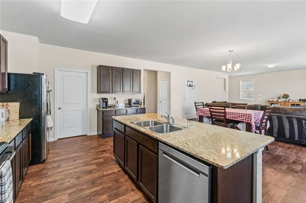 4 bedroom, 3 bathroom, 2,934 sq ft single family residence for sale at 3111 Boxwood Crossing, Gainesville, GA 30507 — photo 3