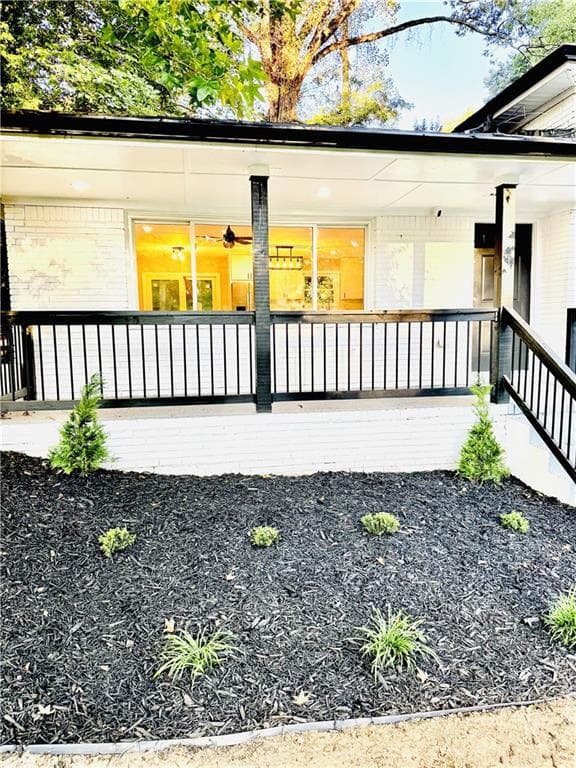 4 bedroom, 3 bathroom, 2,062 sq ft single family residence for sale at 2286 Glendale Drive, Decatur, GA 30032 — photo 2