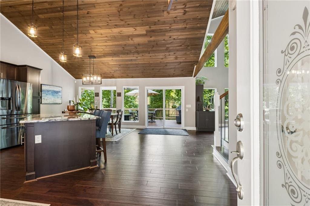 4 bedroom, 3 bathroom, 3,604 sq ft single family residence for sale at 3452 Point View Circle, Gainesville, GA 30506 — photo 4