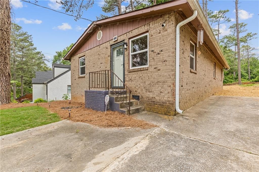 4 bedroom, 2 bathroom, 1,323 sq ft home for sale at 1723 S Alvarado Terrace, Atlanta, GA