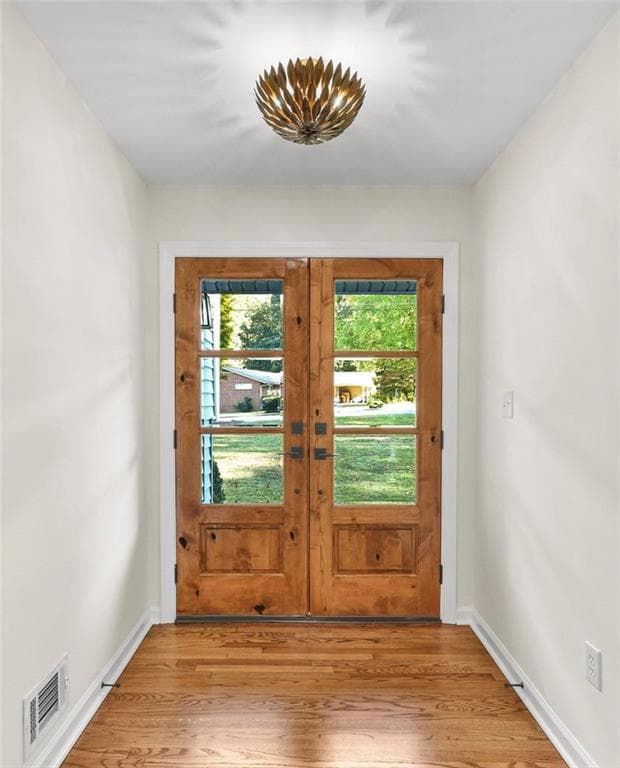 3 bedroom, 3 bathroom, 2,558 sq ft single family residence for sale at 6628 Cherry Tree Lane, Sandy Springs, GA 30328 — photo 4