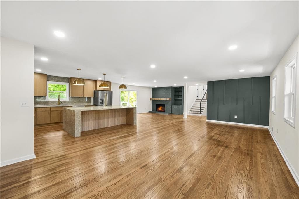 3 bedroom, 3 bathroom, 2,558 sq ft single family residence for sale at 6628 Cherry Tree Lane, Sandy Springs, GA 30328 — photo 5
