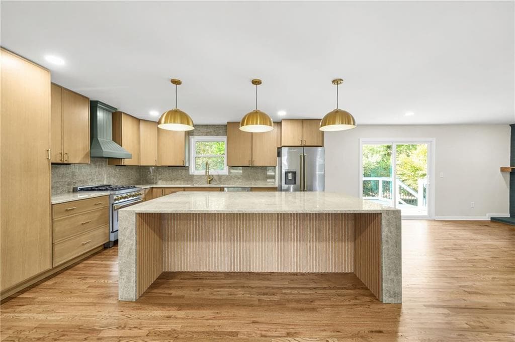 3 bedroom, 3 bathroom, 2,558 sq ft single family residence for sale at 6628 Cherry Tree Lane, Sandy Springs, GA 30328 — photo 8