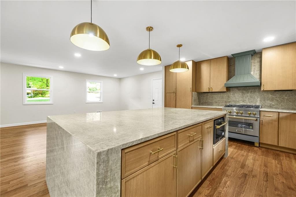 3 bedroom, 3 bathroom, 2,558 sq ft single family residence for sale at 6628 Cherry Tree Lane, Sandy Springs, GA 30328 — photo 10