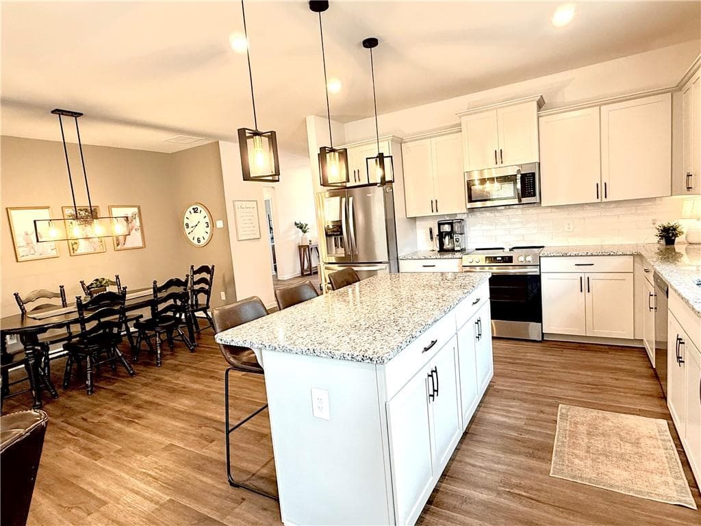 3 bedroom, 2 bathroom, 1,769 sq ft single family residence for sale at 40 Brooke Court, Rome, GA 30161 — photo 3