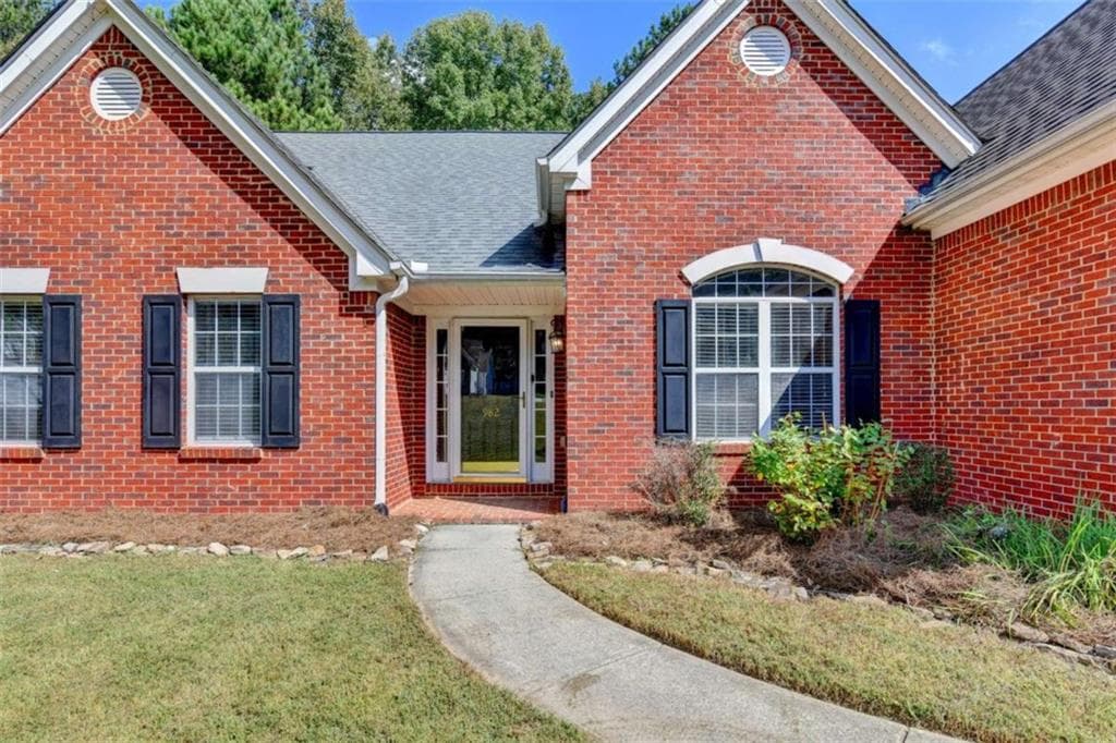 4 bedroom, 3 bathroom, 2,874 sq ft single family residence for sale at 982 Apalachee Run Trail, Dacula, GA 30019 — photo 3