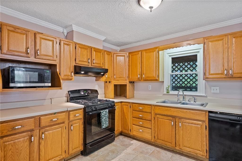 2 bedroom, 2 bathroom, 1,896 sq ft single family residence for sale at 362 Lane Drive, Mableton, GA 30126 — photo 7