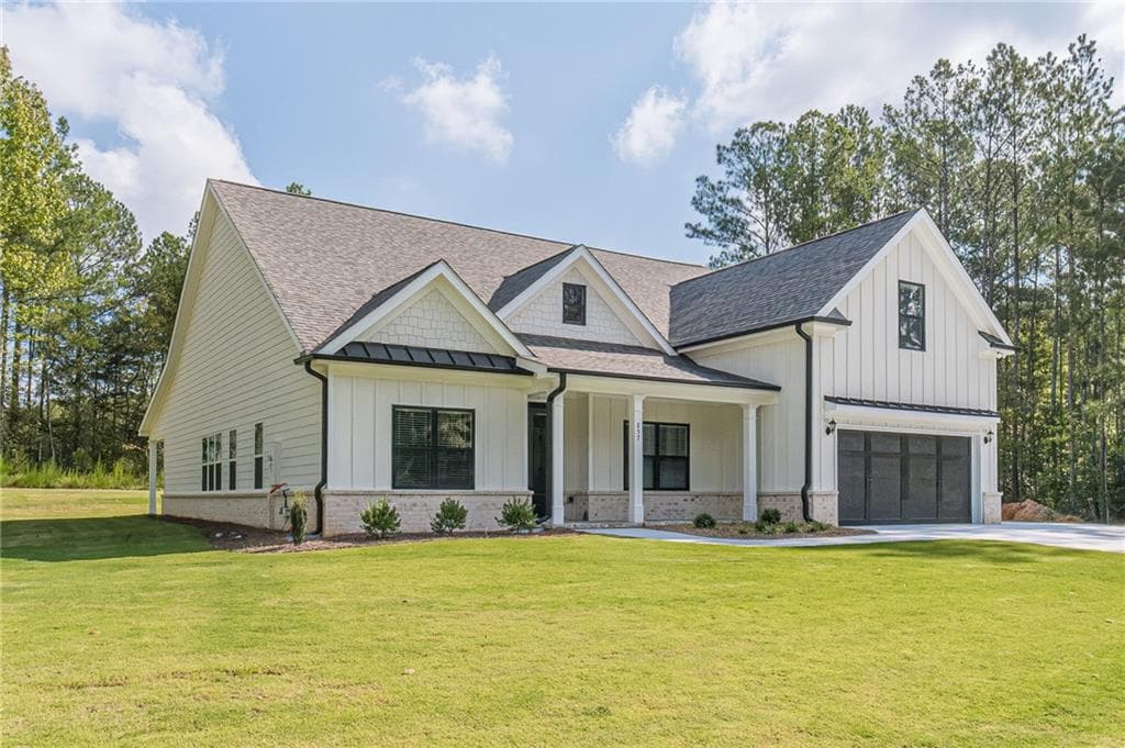 4 bedroom, 4 bathroom, 2,784 sq ft single family residence for sale at 857 Bessie Court, Loganville, GA 30052 — photo 2