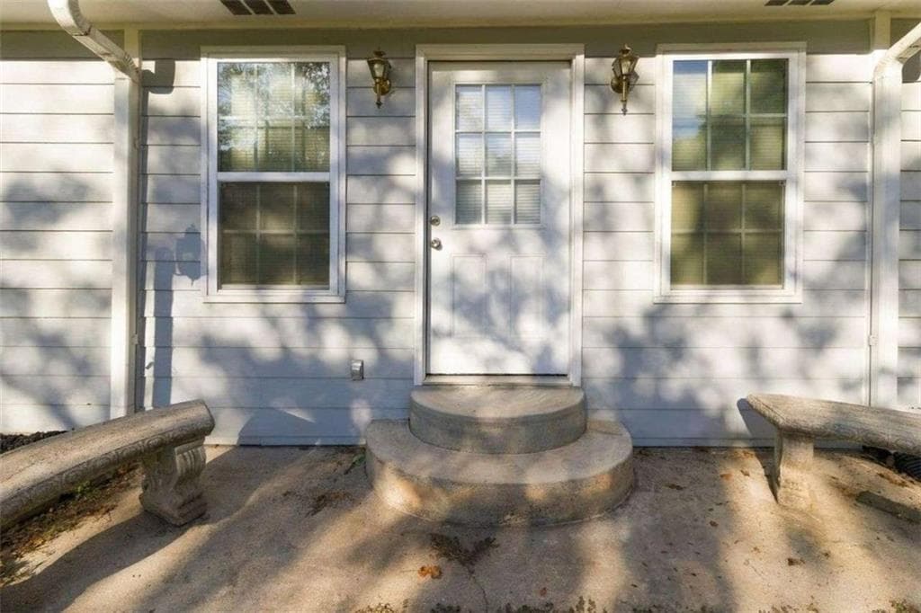 3 bedroom, 2 bathroom, 2,622 sq ft single family residence for sale at 25 Jim Alexander Road, Mcdonough, GA 30253 — photo 2