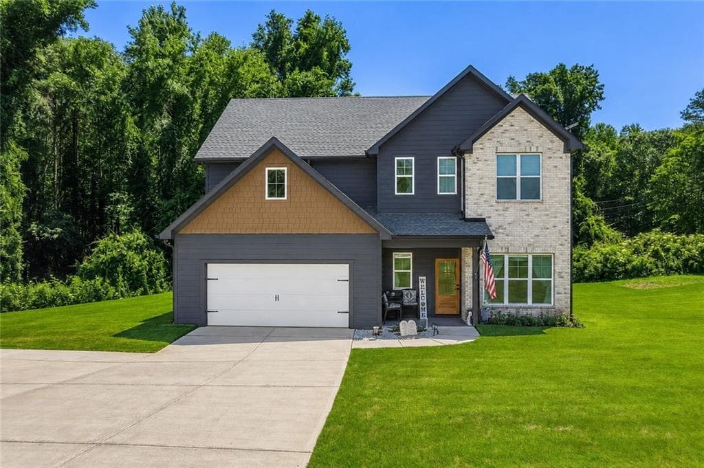 4 bedroom, 3 bathroom, 2,263 sq ft home for sale at 24 Plantation Oaks Drive, Rockmart, GA