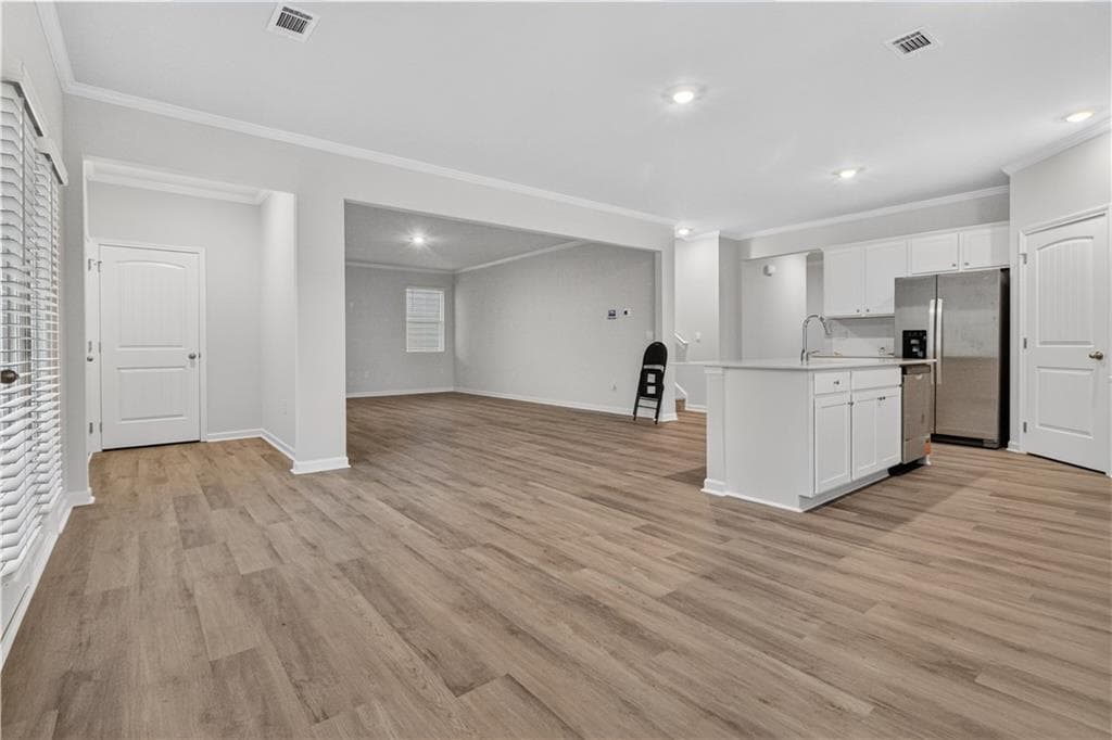 5 bedroom, 3 bathroom, 2,758 sq ft single family residence for rent at 129 King Village, Braselton, GA 30517 for $2,150 a month — photo 4