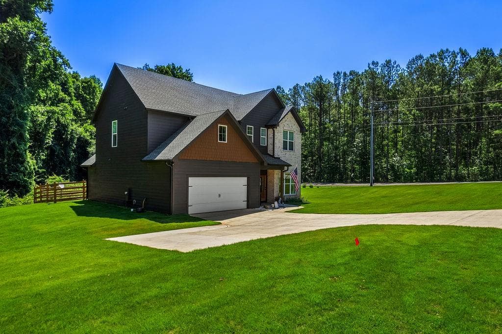 4 bedroom, 3 bathroom, 2,263 sq ft single family residence for sale at 24 Plantation Oaks Drive, Rockmart, GA 30153 — photo 4