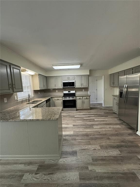 4 bedroom, 3 bathroom, 2,788 sq ft single family residence for rent at 115 Heritage Way, Fayetteville, GA 30214 for $2,700 a month — photo 2