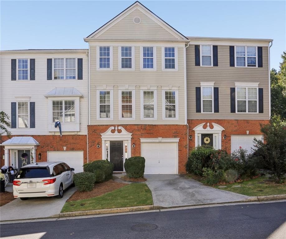 4 bedroom, 4 bathroom, 1,867 sq ft townhouse for sale at 13133 Fasherstone Drive 13133, Alpharetta, GA 30004
