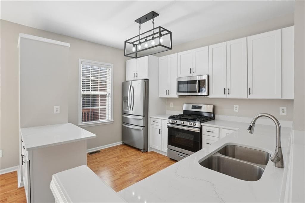 4 bedroom, 4 bathroom, 1,867 sq ft townhouse for sale at 13133 Fasherstone Drive 13133, Alpharetta, GA 30004 — photo 4