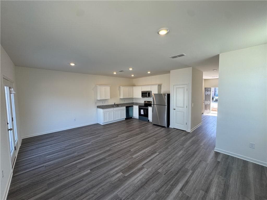 3 bedroom, 3 bathroom, 1,421 sq ft townhouse for sale at 600 Trant Drive, Villa Rica, GA 30180 — photo 4