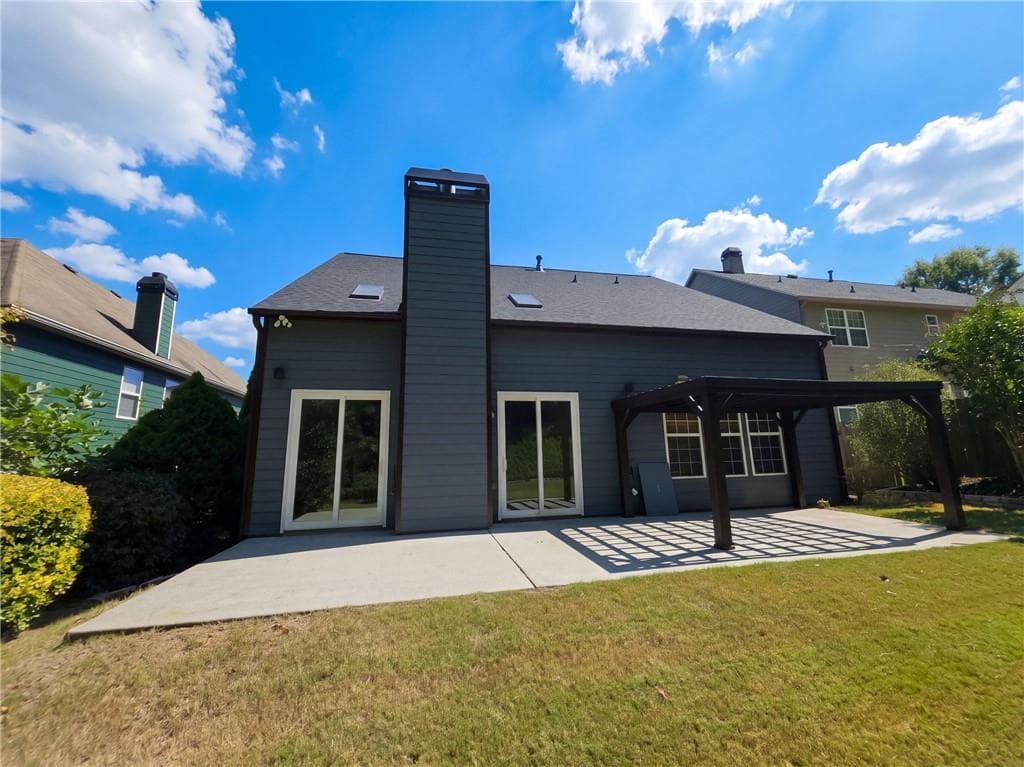 3 bedroom, 3 bathroom, 2,368 sq ft single family residence for sale at 3955 Village Estates Court, Cumming, GA 30040 — photo 5