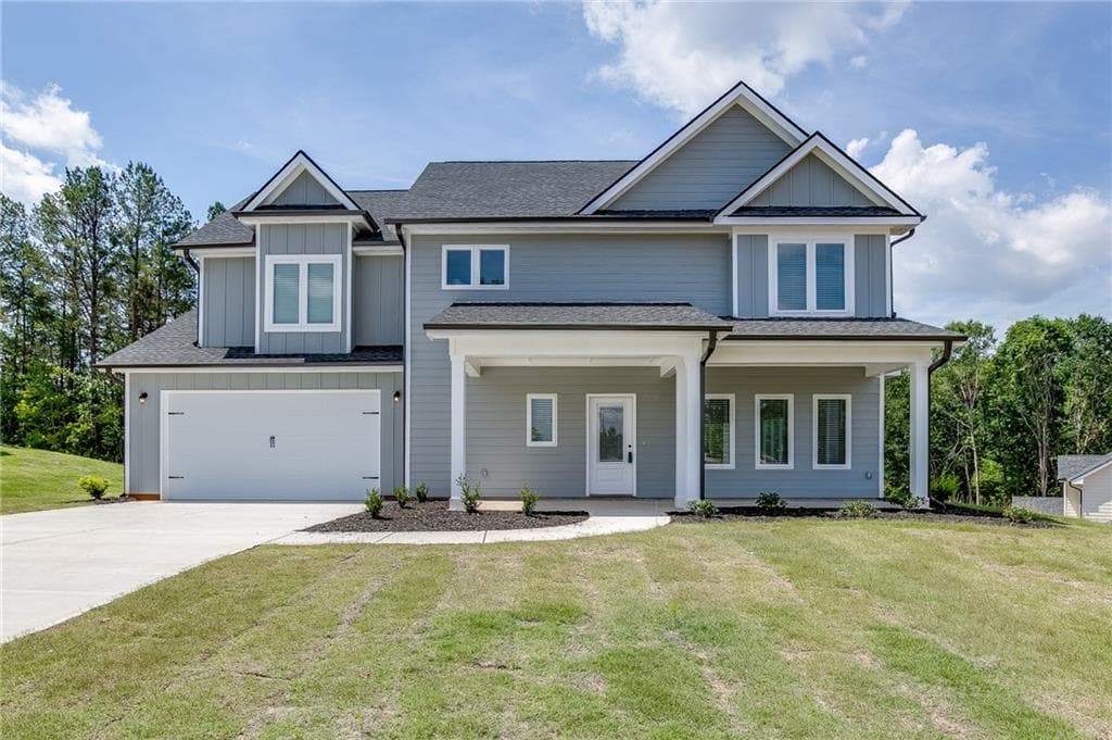 4 bedroom, 3 bathroom, 2,201 sq ft home for sale at 137 Boulder Drive, Toccoa, GA