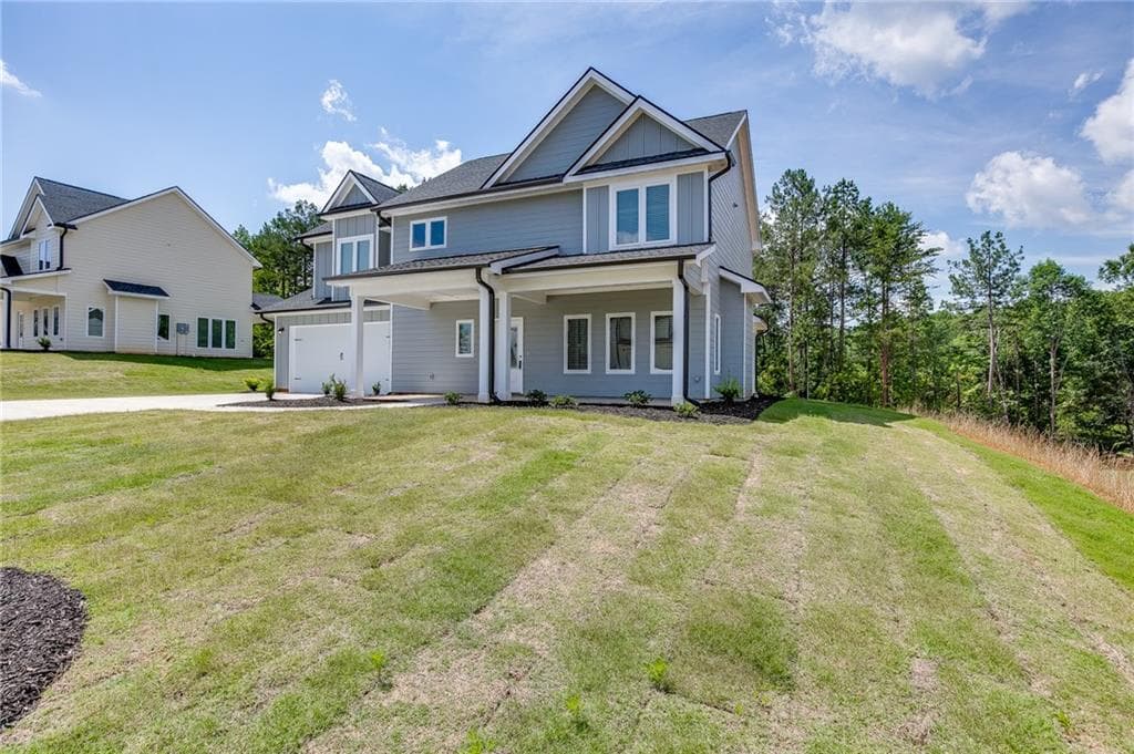 4 bedroom, 3 bathroom, 2,201 sq ft single family residence for sale at 137 Boulder Drive, Toccoa, GA 30577 — photo 3