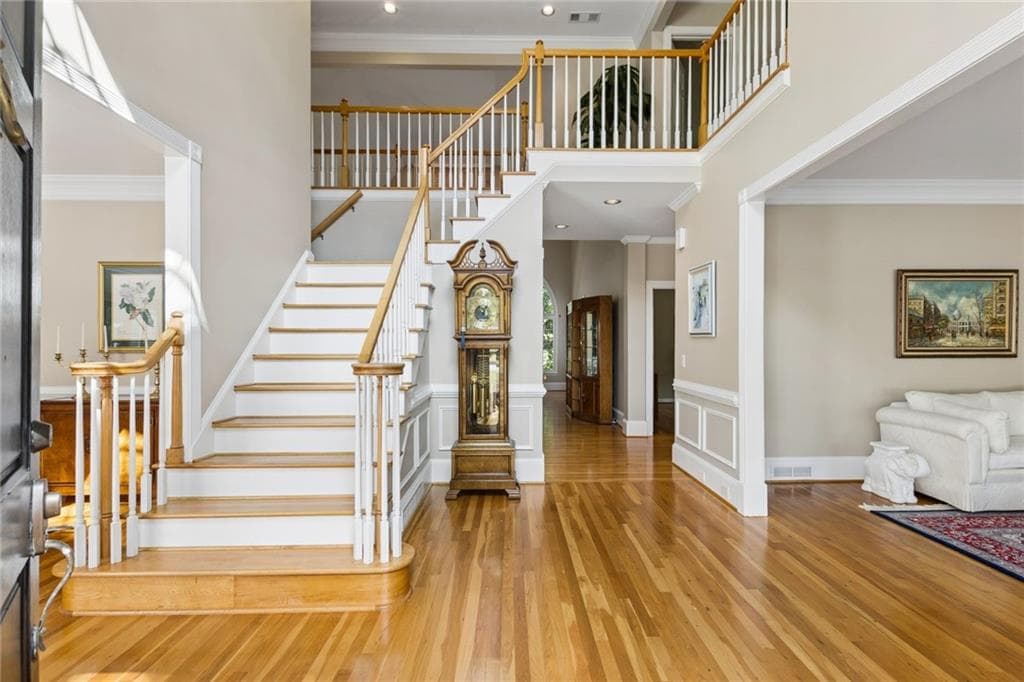 6 bedroom, 5 bathroom, 5,915 sq ft single family residence for sale at 3805 Newport Bay Drive, Alpharetta, GA 30005 — photo 4