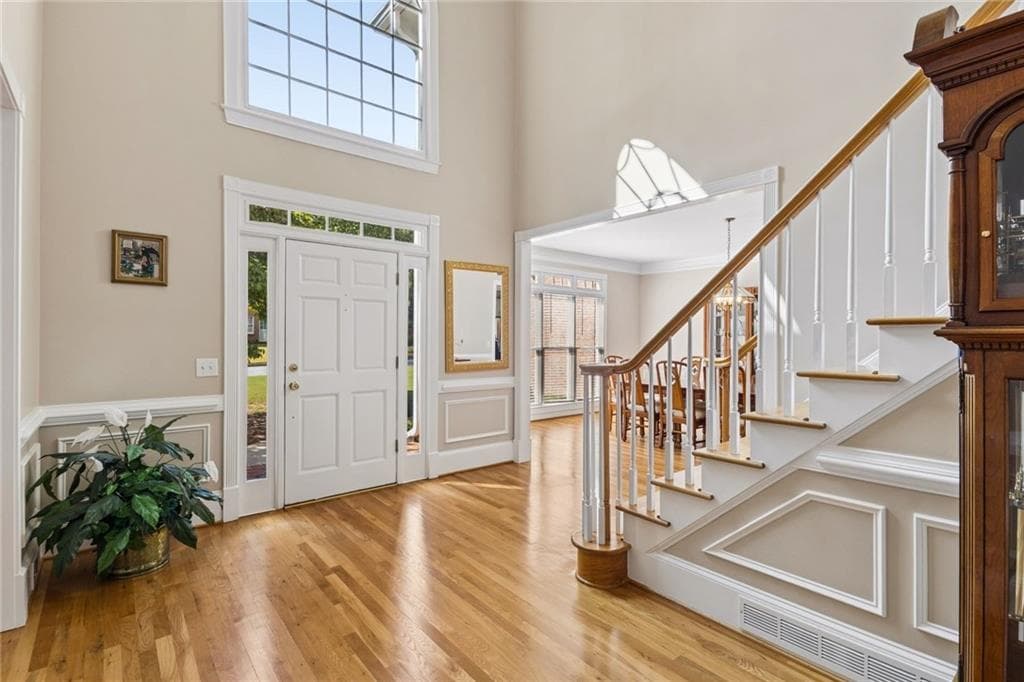 6 bedroom, 5 bathroom, 5,915 sq ft single family residence for sale at 3805 Newport Bay Drive, Alpharetta, GA 30005 — photo 5