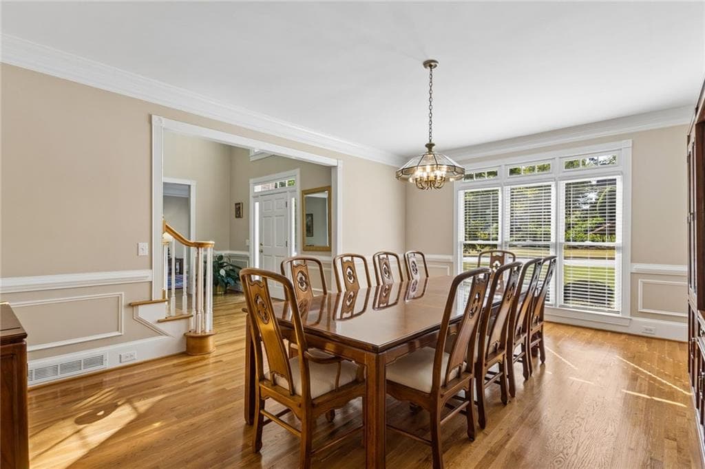 6 bedroom, 5 bathroom, 5,915 sq ft single family residence for sale at 3805 Newport Bay Drive, Alpharetta, GA 30005 — photo 8