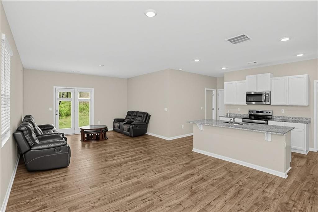 5 bedroom, 3 bathroom, 2,361 sq ft single family residence for sale at 246 White Cedar Drive, Dawsonville, GA 30534 — photo 9