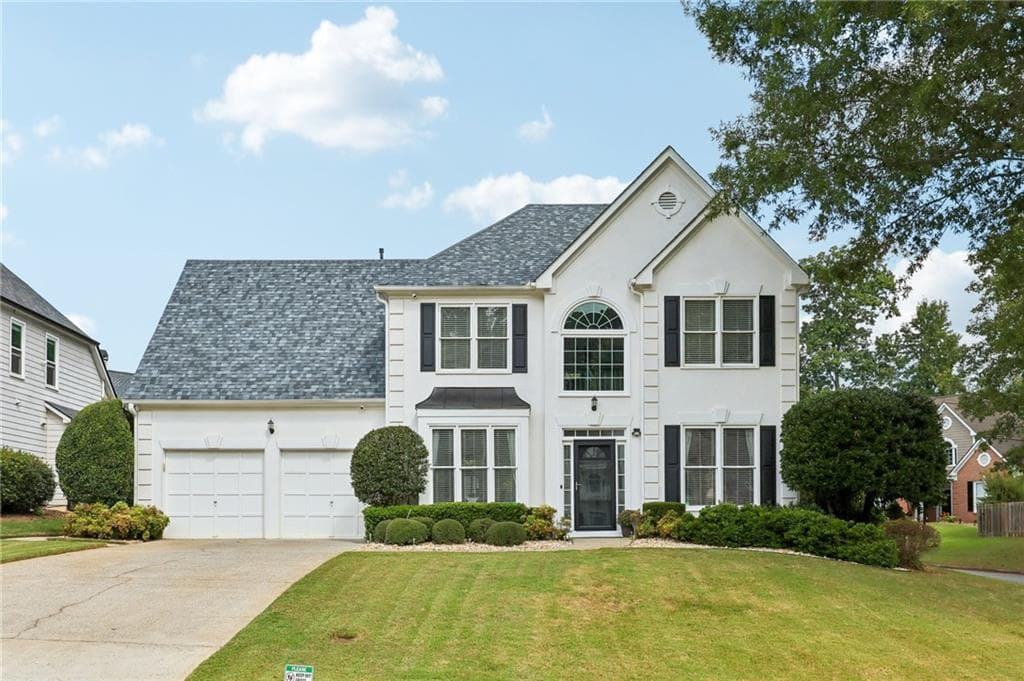3 bedroom, 3 bathroom home for sale at 550 Camber Woods Drive, Roswell, GA