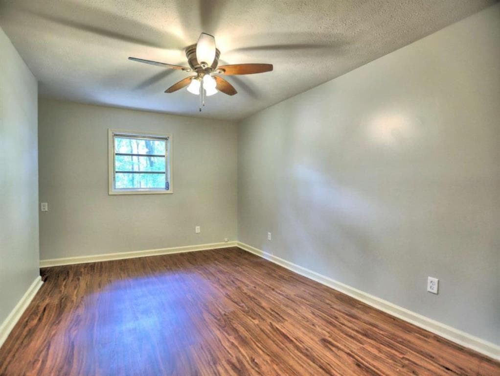 3 bedroom, 2 bathroom, 1,389 sq ft single family residence for rent at 5465 Honeysuckle Trail, Gainesville, GA 30506 for $2,200 a month — photo 10