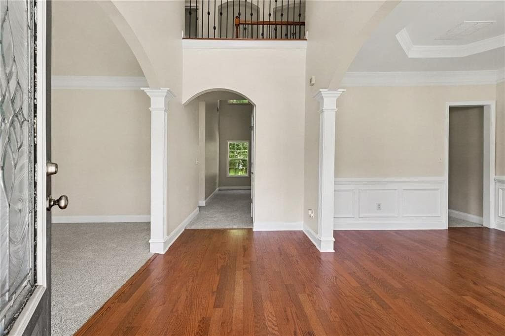 5 bedroom, 3 bathroom, 2,914 sq ft single family residence for sale at 9770 Ivey Ridge Circle, Jonesboro, GA 30238 — photo 2