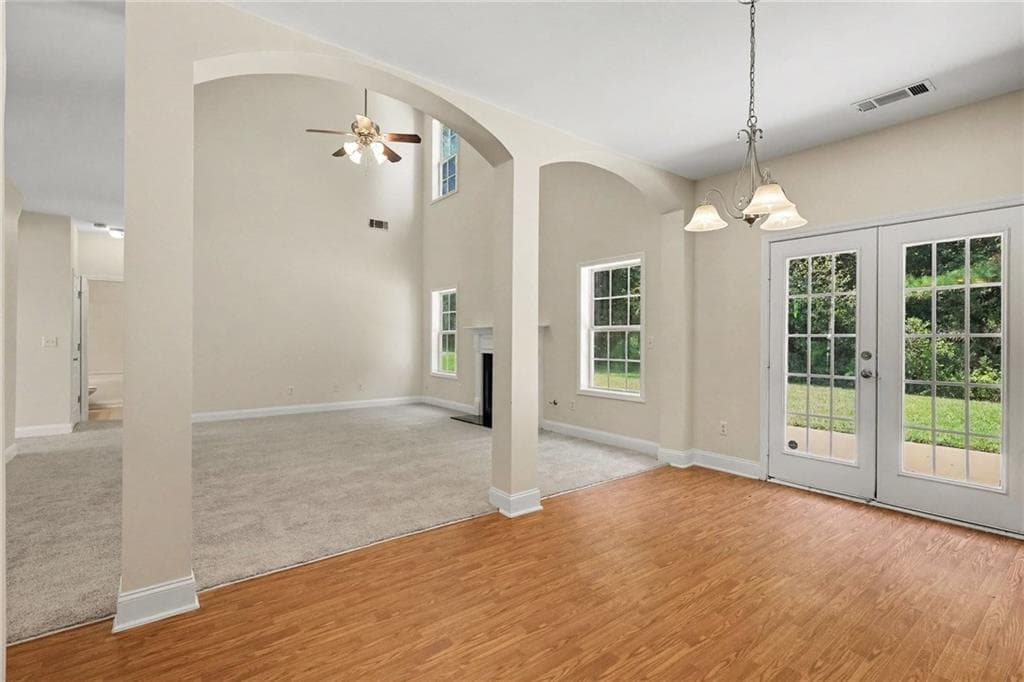 5 bedroom, 3 bathroom, 2,914 sq ft single family residence for sale at 9770 Ivey Ridge Circle, Jonesboro, GA 30238 — photo 3