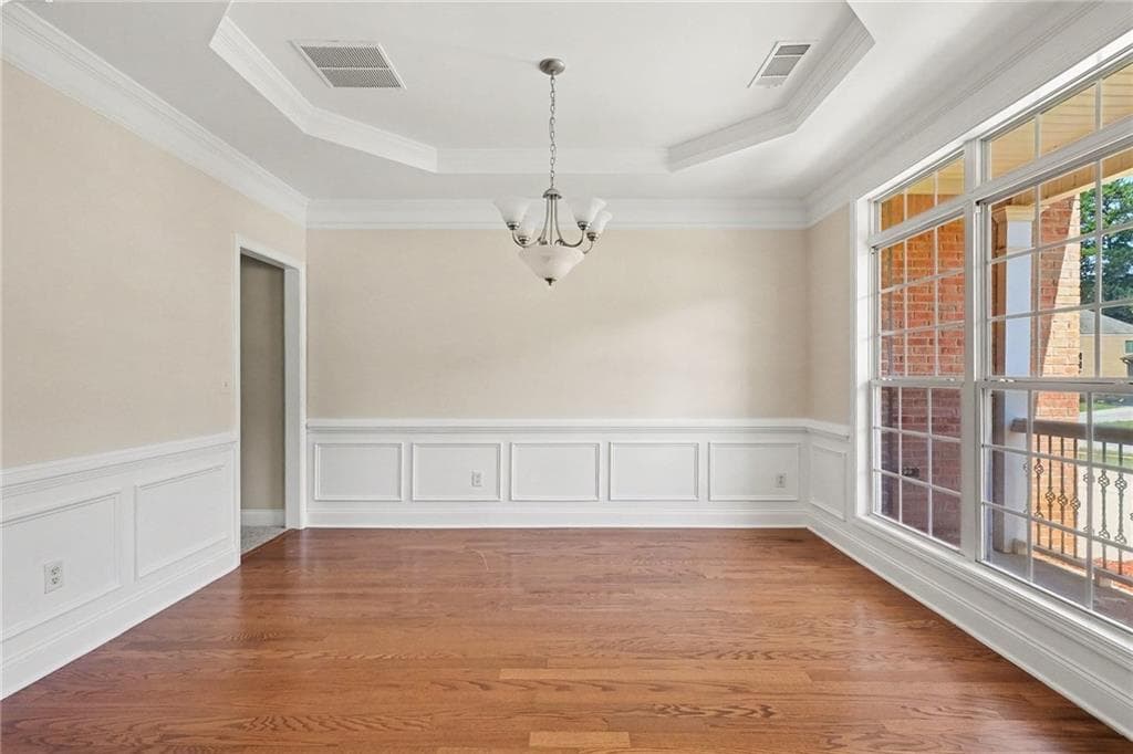 5 bedroom, 3 bathroom, 2,914 sq ft single family residence for sale at 9770 Ivey Ridge Circle, Jonesboro, GA 30238 — photo 8