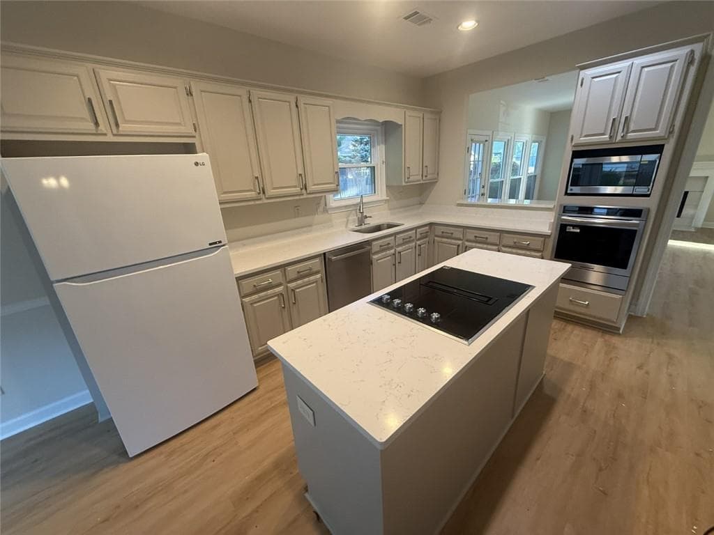 4 bedroom, 3 bathroom, 2,674 sq ft single family residence for rent at 525 Birch Forest Lane, Johns Creek, GA 30005 for $3,000 a month — photo 5