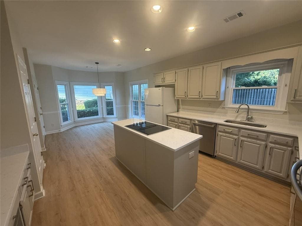 4 bedroom, 3 bathroom, 2,674 sq ft single family residence for rent at 525 Birch Forest Lane, Johns Creek, GA 30005 for $3,000 a month — photo 7